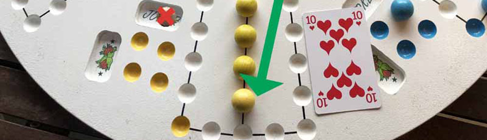 Martingale - Mouvements des pions jaunes pour gagner la partie!